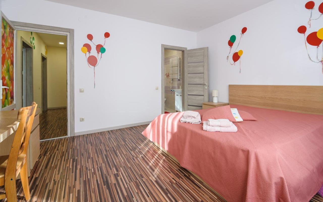 Colored Balloons - 3 Bedrooms, 3 Bathrooms, Equipped Large Apartments Lviv Ngoại thất bức ảnh