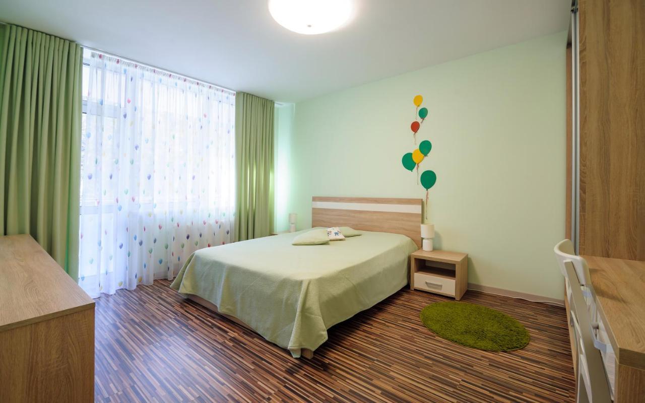Colored Balloons - 3 Bedrooms, 3 Bathrooms, Equipped Large Apartments Lviv Ngoại thất bức ảnh