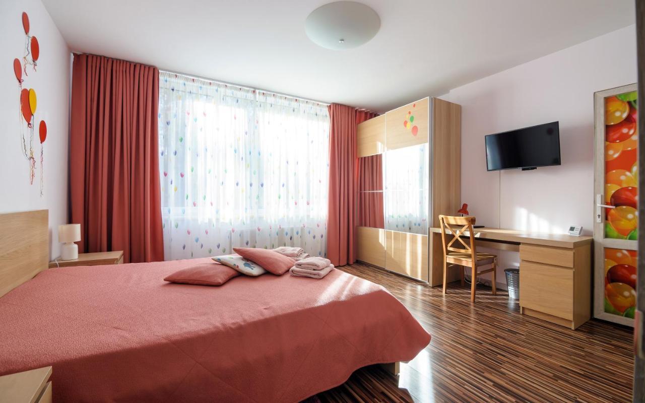 Colored Balloons - 3 Bedrooms, 3 Bathrooms, Equipped Large Apartments Lviv Ngoại thất bức ảnh