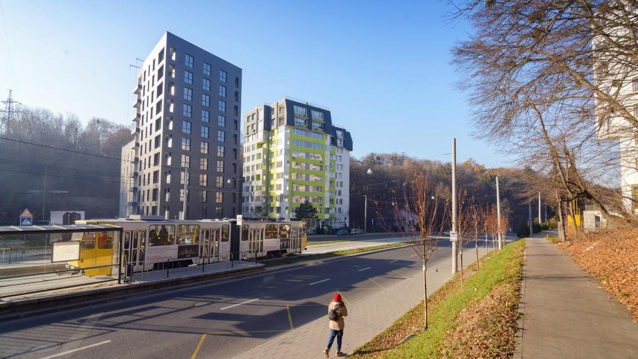 Colored Balloons - 3 Bedrooms, 3 Bathrooms, Equipped Large Apartments Lviv Ngoại thất bức ảnh